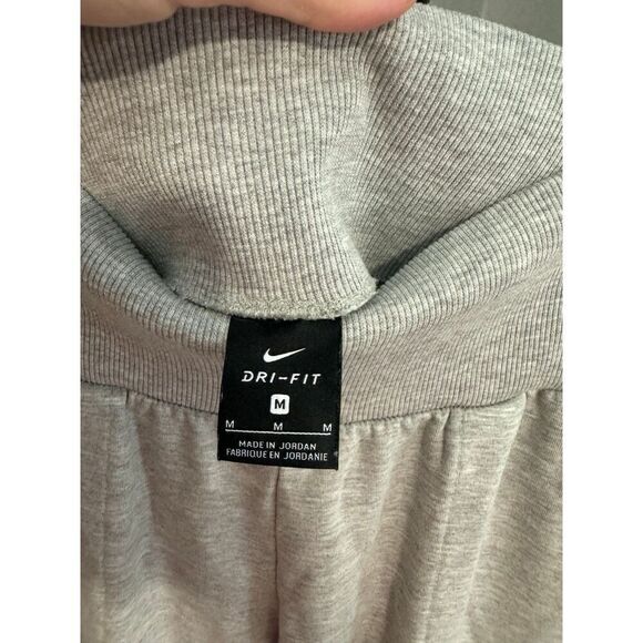 Nike Yoga Flow Pants 7/8 Joggers Sweats Lounge Workout Medium Gray - Picture 5 of 5